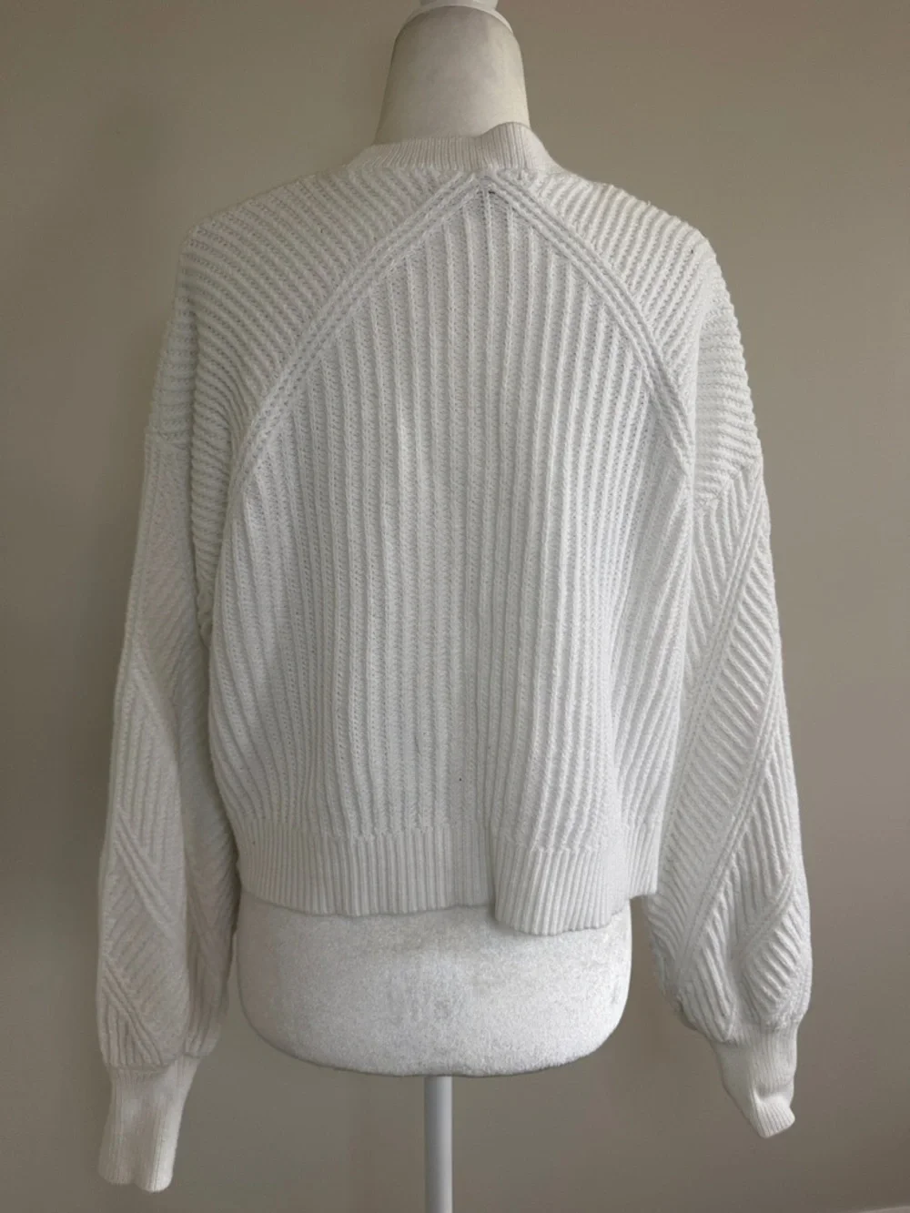 Express Classic White Textured Knit Sweater - Women's Crewneck size XS